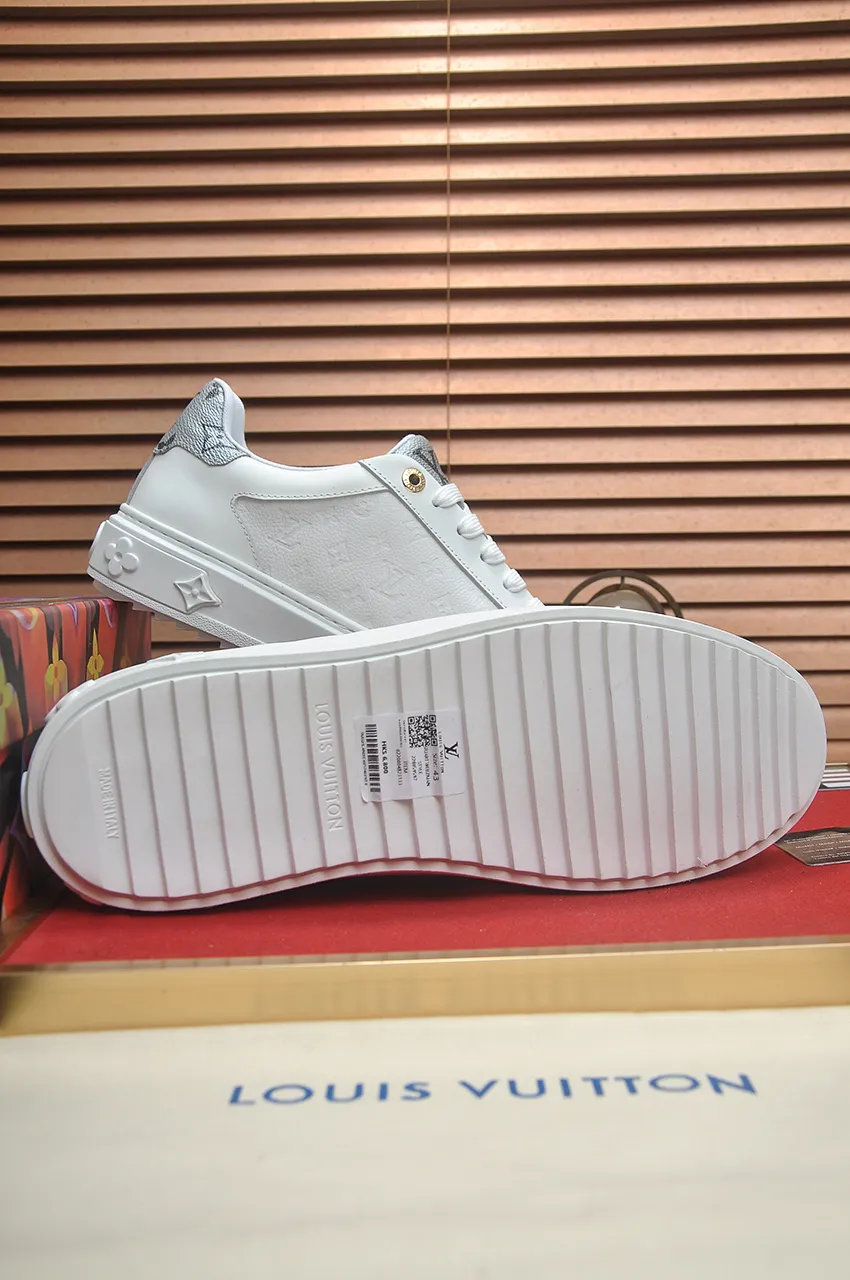 Men's shoes 💰540💶[LOUIS VUITTON] Original order price (water-dyed cowhide lining) new model 🍀LV Louis Vuitton * - top version of LV classic trendy shoes! Made of imported original cowhide, water-dyed cowhide lining, and original wear-resistant rubber outsole! High quality products! Code number 38-45 (45 is custom-made and cannot be returned or exchanged)